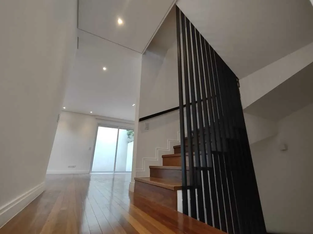 Imagem Casa Duplex 324,87M², 4Q, 4 Suítes, 7 Banheiros, 3 Vagas, Academia, Segurança 24h, Jardim, Portaria, Praça.
