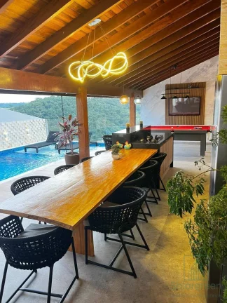 Imagem Casa Alto Padrão 3 Dorms, Sendo 1 Suíte à Venda, P/ R$1790.000,00