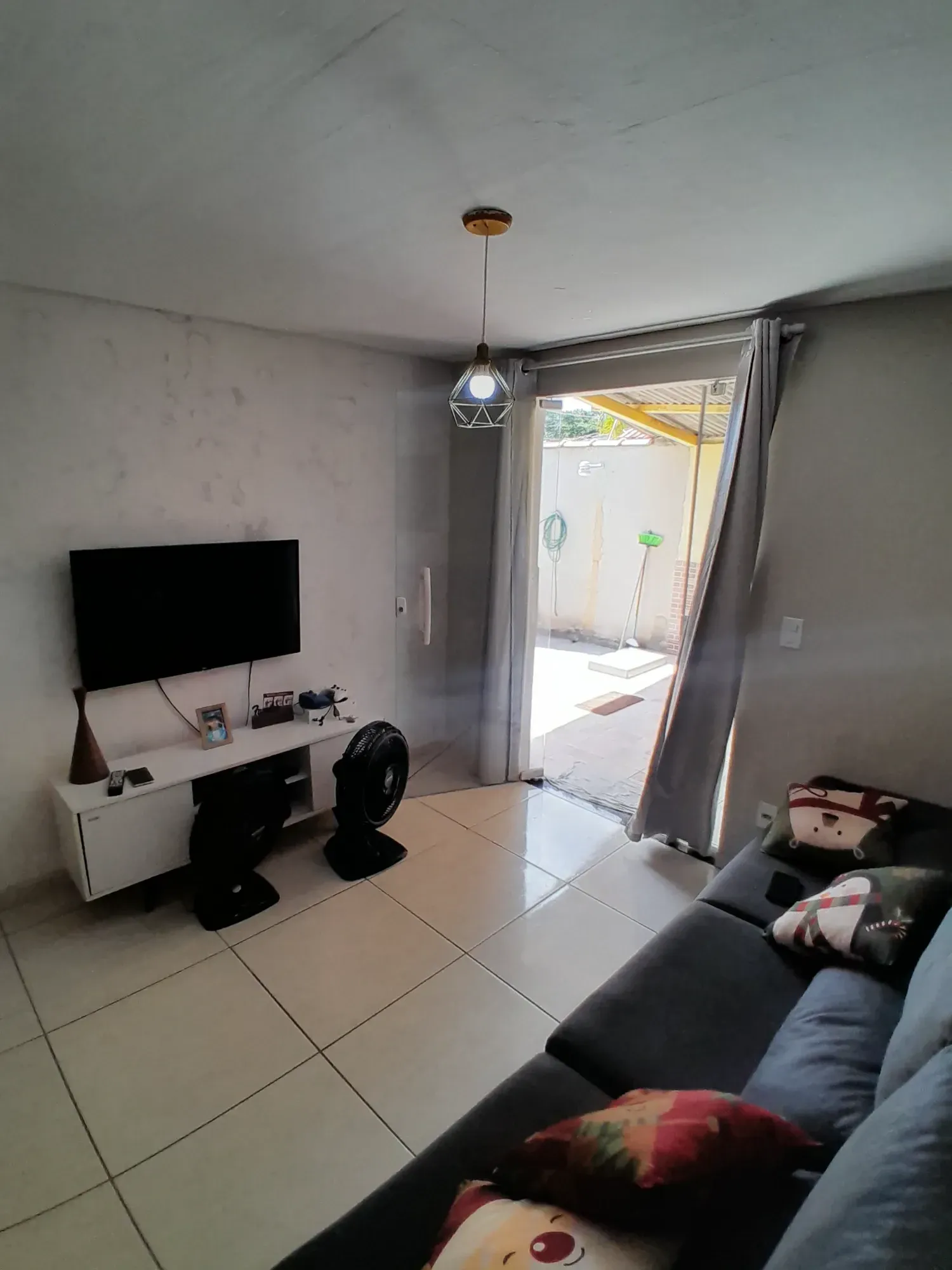 Imagem Casa com 2 Quartos à Venda, 84 m² em Bangu - Rio de Janeiro