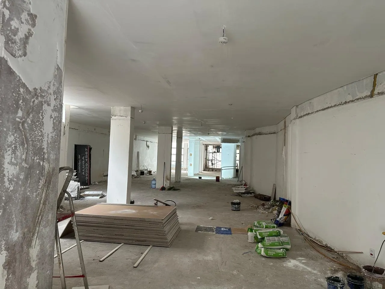 Imagem Sala comercial para alugar no Centro HistÃ³rico de Porto Alegre

Excelente sala comercial com 337 mÂ...
