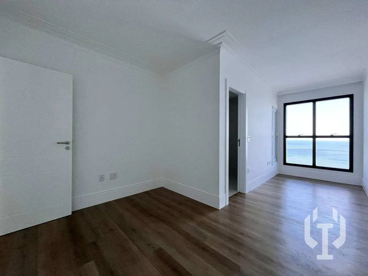 Imagem MARAVILHOSO VISTA MAR DE ALTO PADRÃO NO CENTRO DE ITAPEMA COM 4 SUÍTES