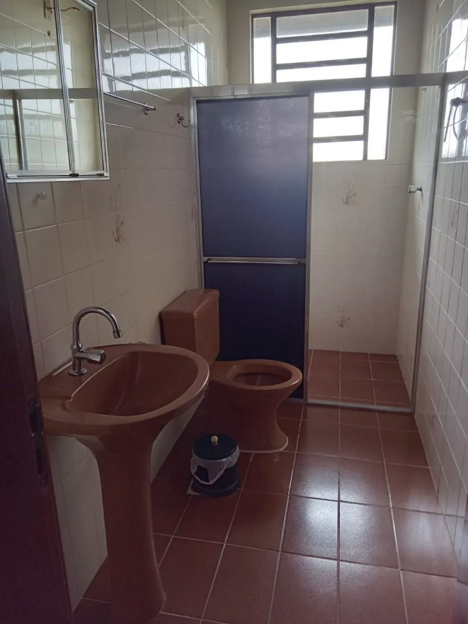 Imagem Casa com 3 dormitórios , 2 vagas de garagem fechada !