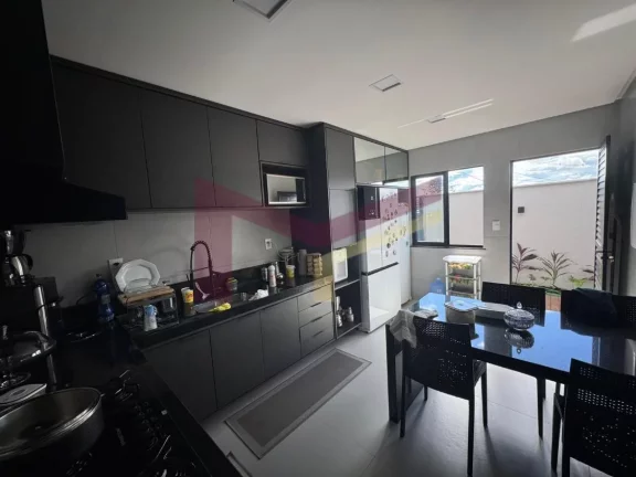 Imagem Casa alto padrão 3 suítes com closet no Damha I