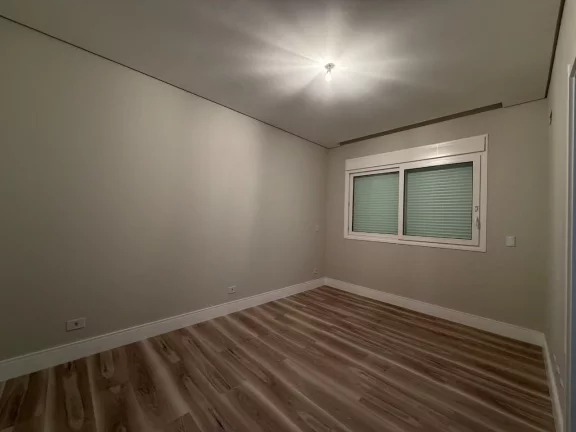 Imagem Casa em Condomínio com 4 quartos em Santa Felicidade