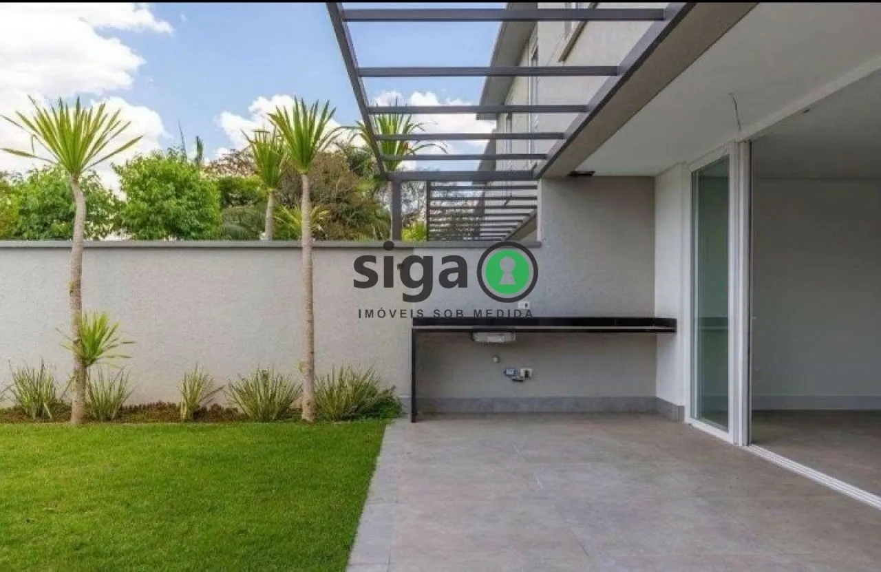 Imagem Casa em Condomínio Fechado com 4 Suítes, Piscina e Quintal Amplo