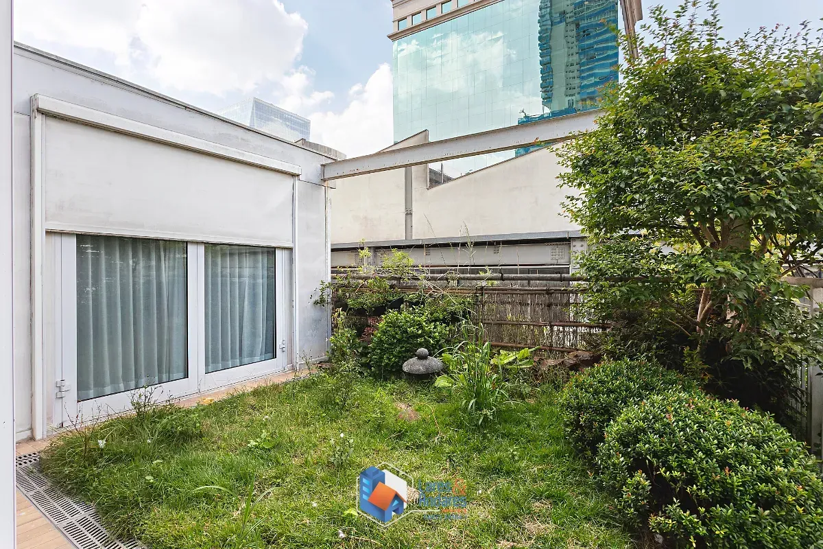Imagem Apartamento garden para venda em Vila Nova Conceição com 2 quartos, sendo 1 suíte, 155m²