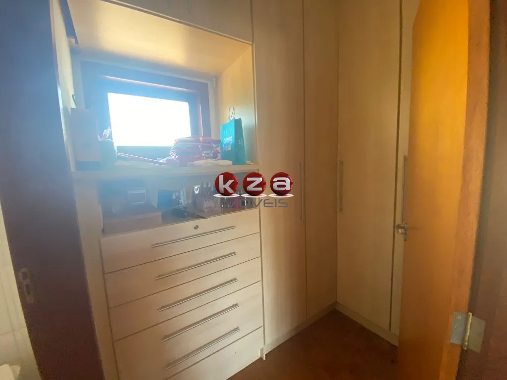 Imagem Casa a venda em condomínio em Valinhos-SP, fácil acesso para rodovias e Campinas: 3 quartos, 1 suite, 3 salas, 4 banheiros, 2 vagas.