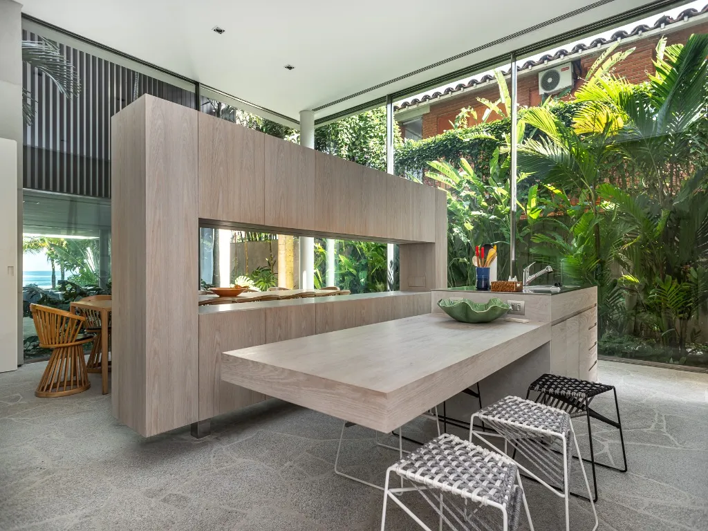 Imagem Casa com 6 quartos em São Sebastião-SP, comprar casa na praia sp, Casa à venda em São Sebastião-SP, casa em condomínio fechado em São Sebastião-SP