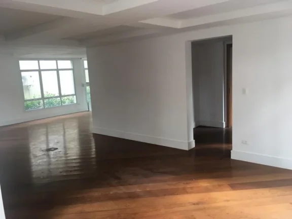 Imagem Casa no Res. Alpha 6 - 488m²