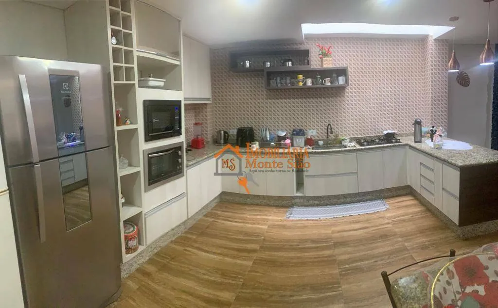 Imagem Sobrado com 3 dormitórios à venda, 150 m² por R$ 650.000,00 - Jardim Toscana - Guarulhos/SP