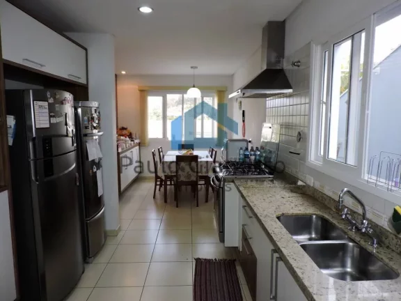 Imagem Casa de Alto Padrão à Venda no Golf Village Granja Viana