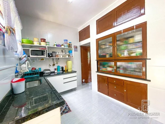 Imagem Casa à venda, 290 m² por R$ 789.900,00 - Vale do Paraíso - Teresópolis/RJ