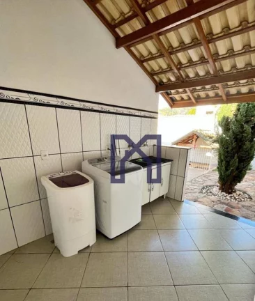Imagem Casa com 3 dormitórios à venda, 146 m² por R$ 720.000,00 - São Sebastião - Itajubá/MG