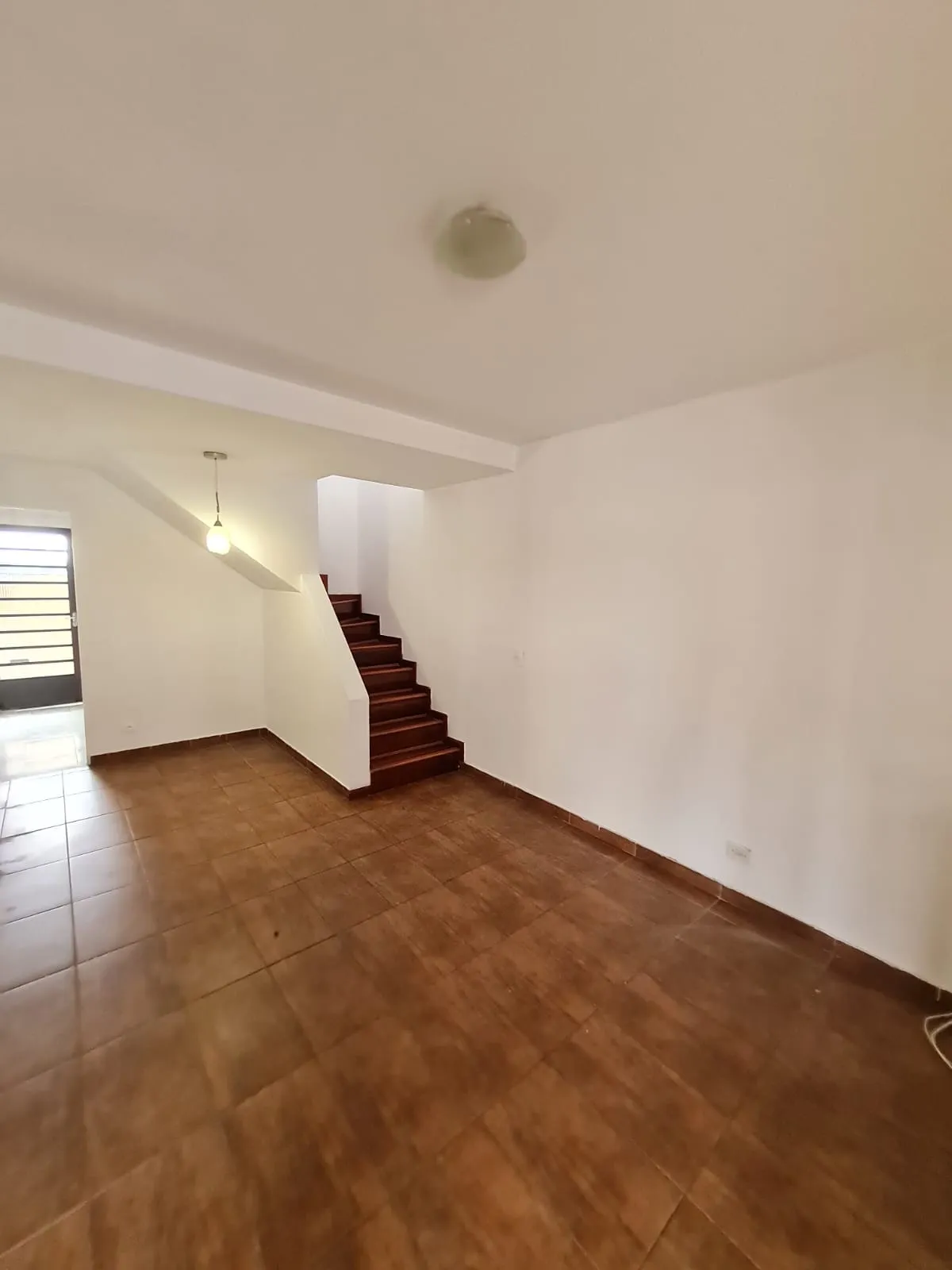Imagem VENDO LINDO SOBRADO DE DOIS DORMITÓRIOS NO BAIRRO AMERICANÓPOLIS!