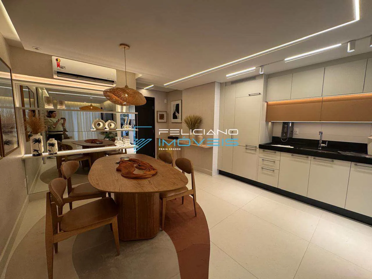 Imagem Apartamento com 2 quartos, Guilhermina, Praia Grande - R$ 905 mil, Cod: 6855