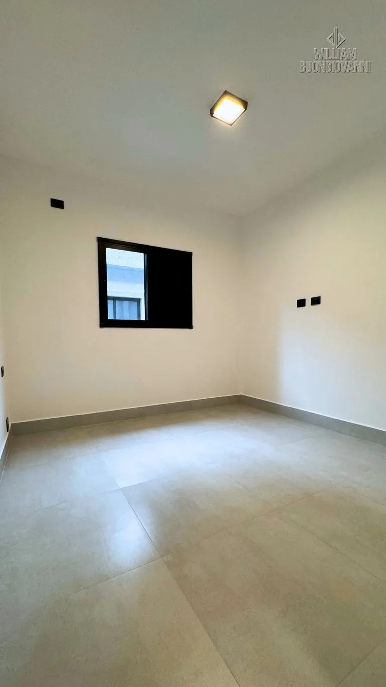 Imagem Sobrado 2 Dormitórios com Quintal - 63m²