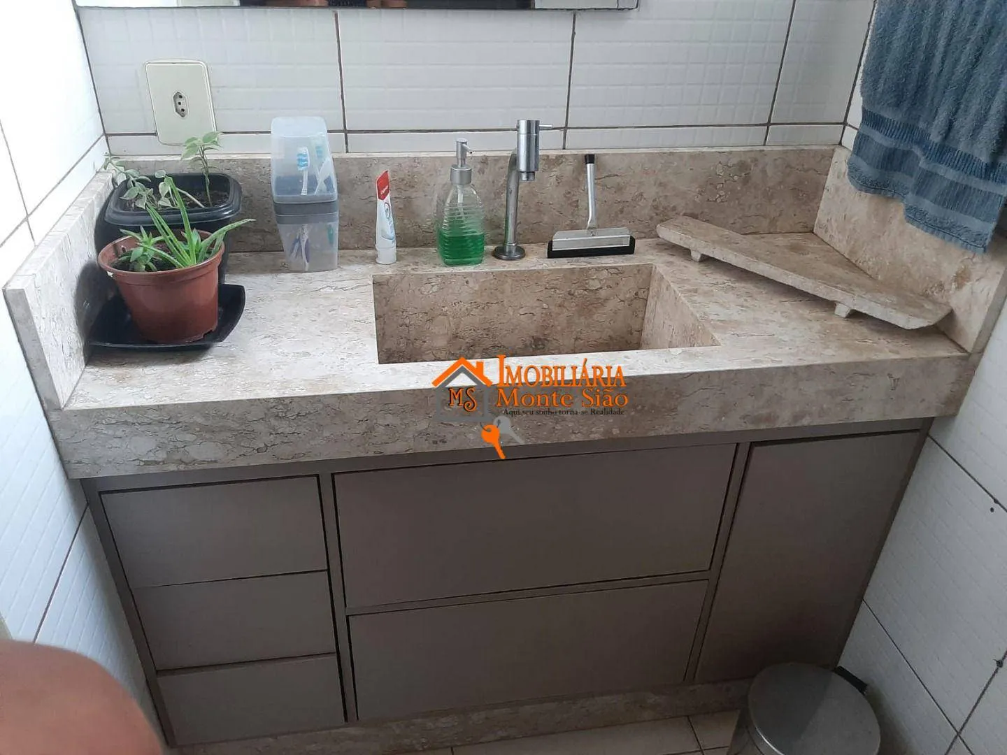 Imagem Apartamento com 3 dormitórios à venda, 56 m² por R$ 315.000,00 - Vila São Carlos - Itaquaquecetuba/SP
