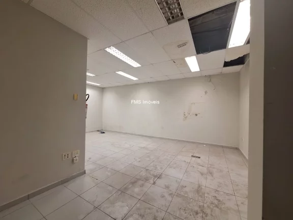 Imagem Prédio Comercial Inteiro para Locação em São Paulo-SP, Campo Belo: 486m², 3 Banheiros, 2 Vagas de Garagem!