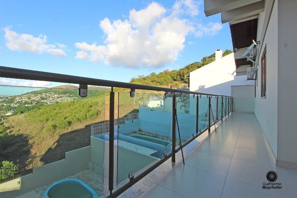 Imagem Casa para Venda - 445.52m², 4 dormitórios, sendo 4 suites, 4 vagas - Teresópolis