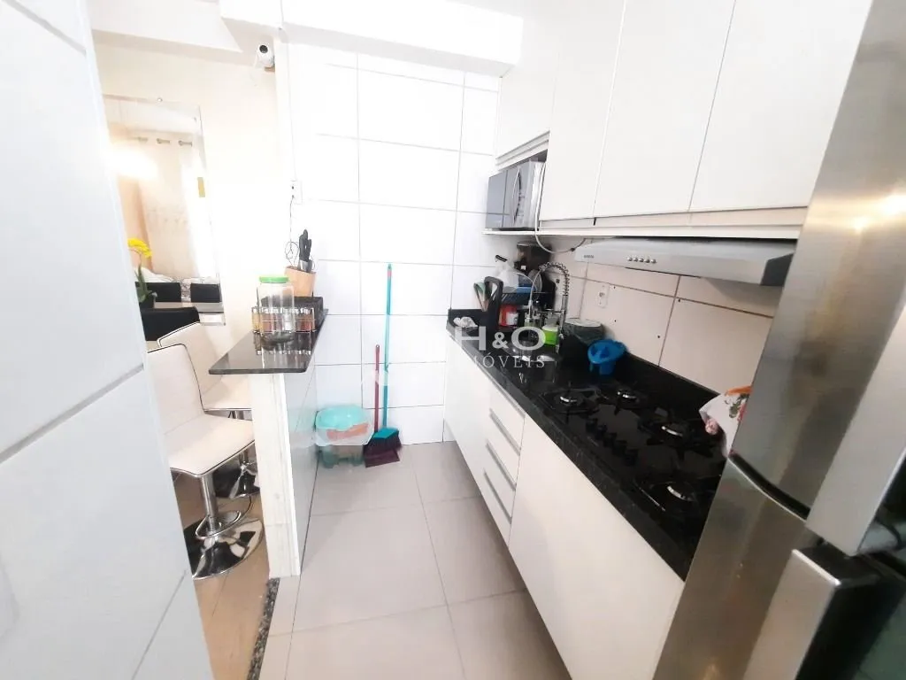 Imagem Excelente apartamento com 2 dormitórios e sacada, ideal para quem busca conforto, praticidade e segurança.