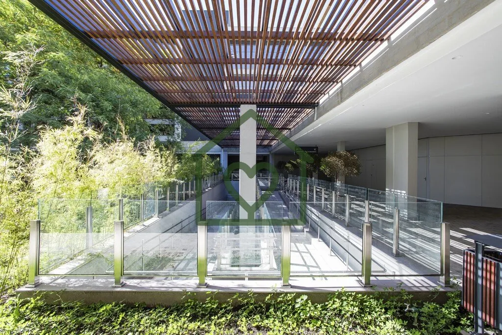 Imagem Não há privilégio maior do que tudo estar ao nosso alcance. Com torres residenciais, comerciais, ...