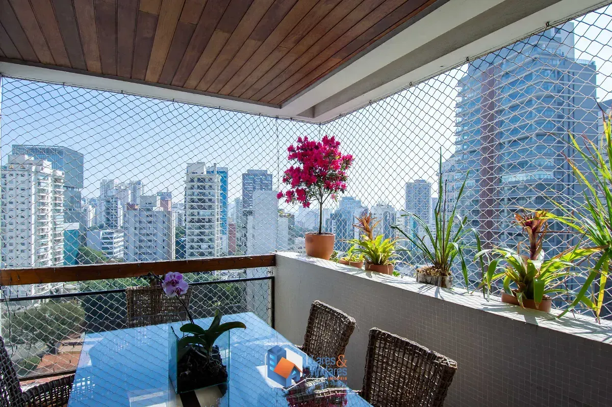 Imagem Apartamento para venda em Campo Belo com 4 quartos, sendo 2 suítes, 209m²