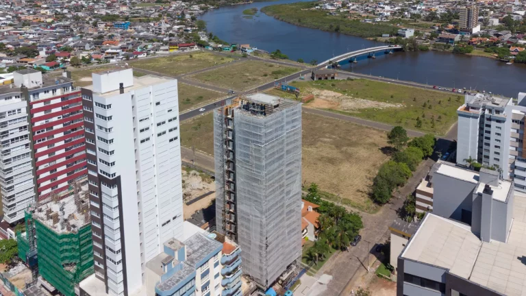 Imagem Apartamento 2 quartos sendo 2 suítes para venda no bairro Predial em Torres