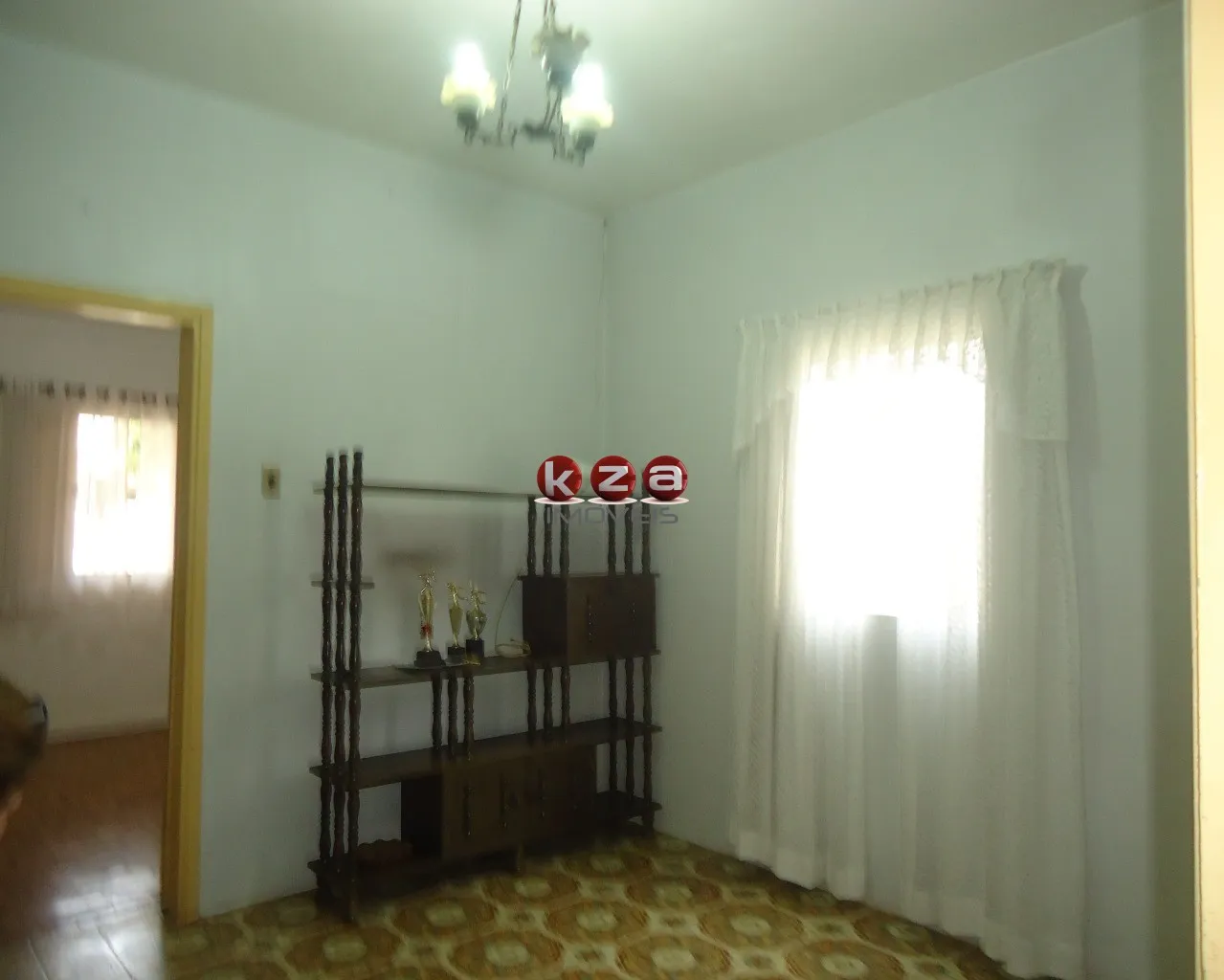 Imagem Casa de 3 quartos na Vila Angeli, Valinhos-SP: 159m², 2 banheiros. Agende sua visita!