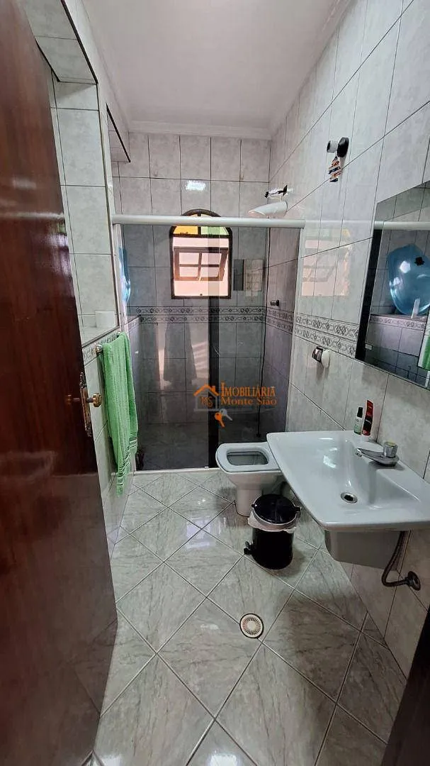 Imagem Sobrado com 4 dormitórios à venda, 255 m² por R$ 1.100.000,00 - Jardim Cumbica - Guarulhos/SP