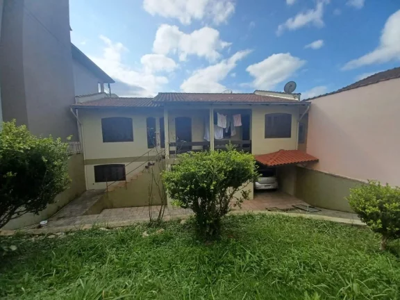 Imagem Casa para Venda em Concórdia, Centro, 8 dormitórios, 3 banheiros