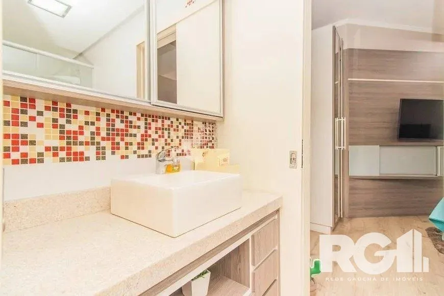 Imagem Casa com piscina, 3 suítes, desocupada, Rua Leite de Castro- Jardim Itu Sabará