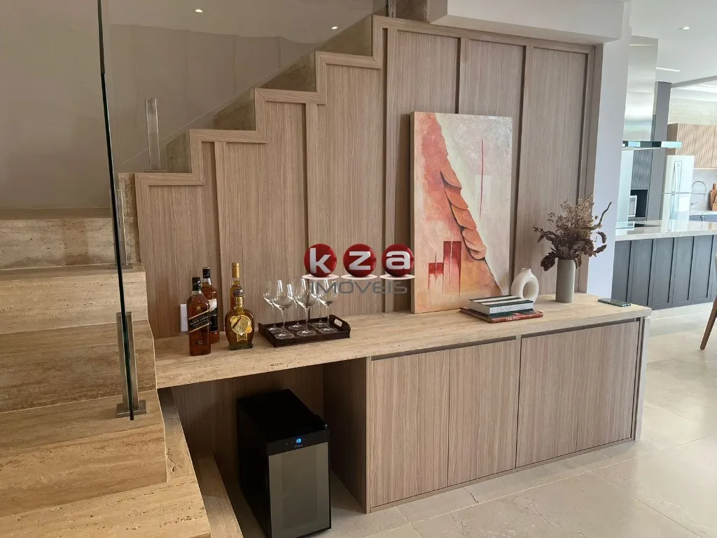 Imagem Casa em Condomínio de Luxo com 3 Suítes e 4 Vagas em Campinas-SP - Loteamento Residencial Arborais
