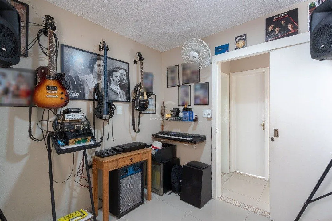 Imagem Sobrado para Venda - 150m², 3 dormitórios, sendo 1 suites, 1 vaga - Morro Santana