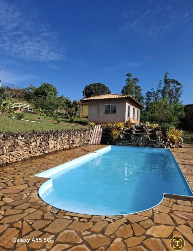 Imagem Vende-se Sítio Completo ? Rancho Terra Tombada - 16 hectares de terra