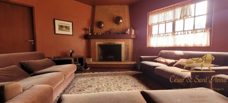 Imagem Oportunidade, Belíssima casa em meio ao verde de Campos do Jordão/SP