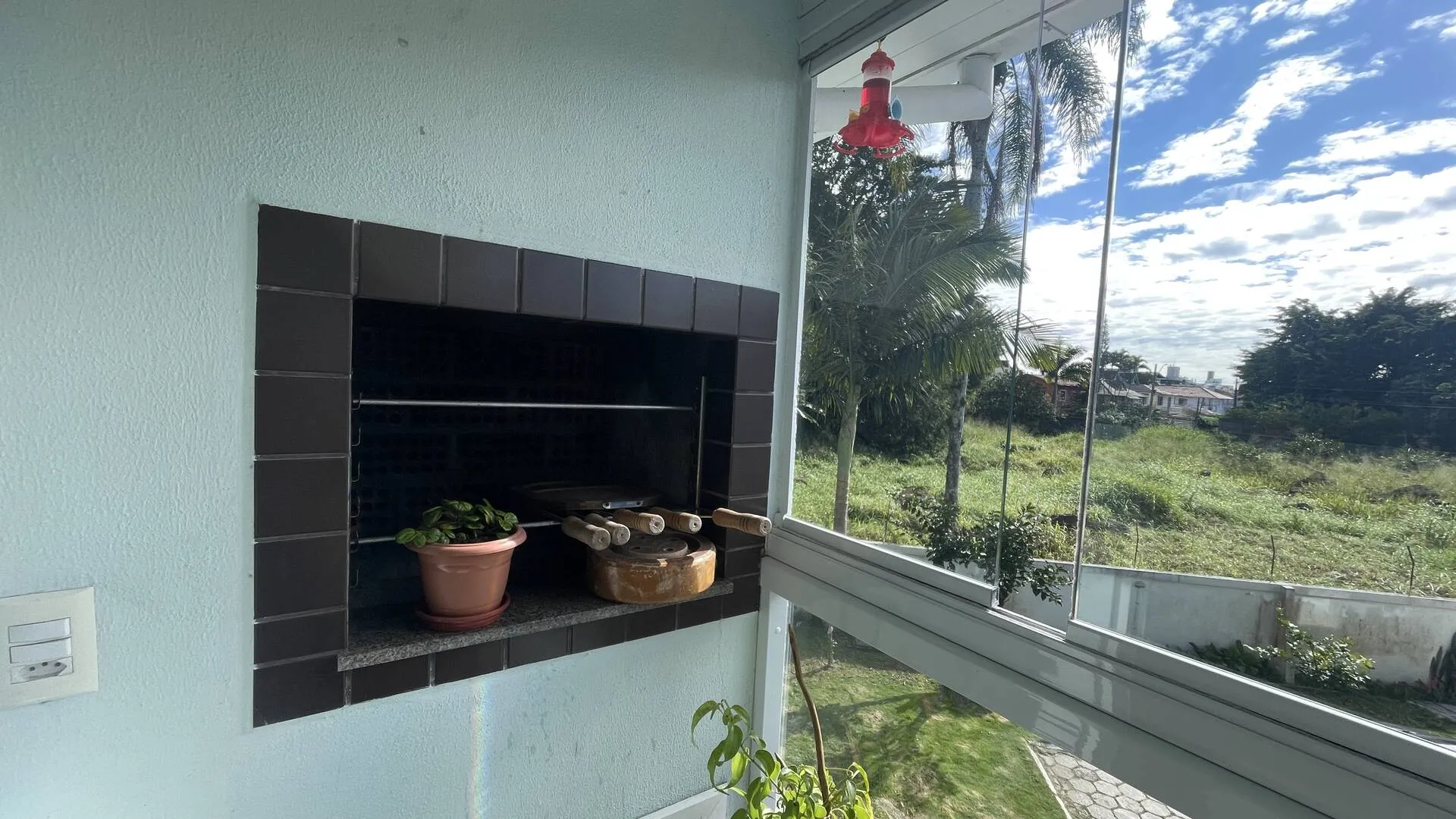Imagem Apartamento para locação Mensal Canasvieiras, 3 dormitórios.