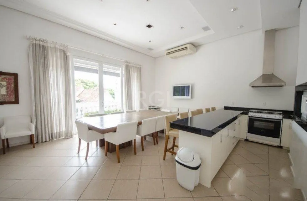 Imagem Apartamento a venda semi mobiliado 3 suítes no Moinhos de Vento