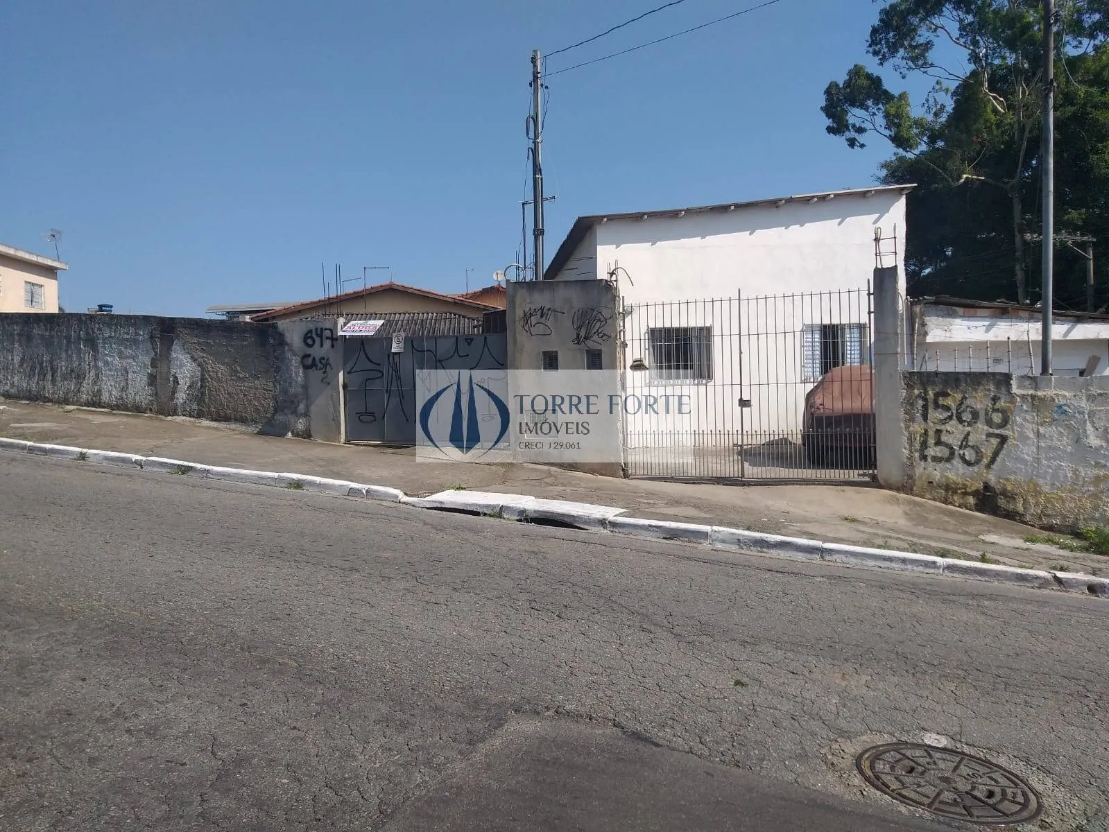 Foto do imóvel Terreno com imóvel antigo Cidade São Mateus em Rua Doutor Felice Buscaglia
