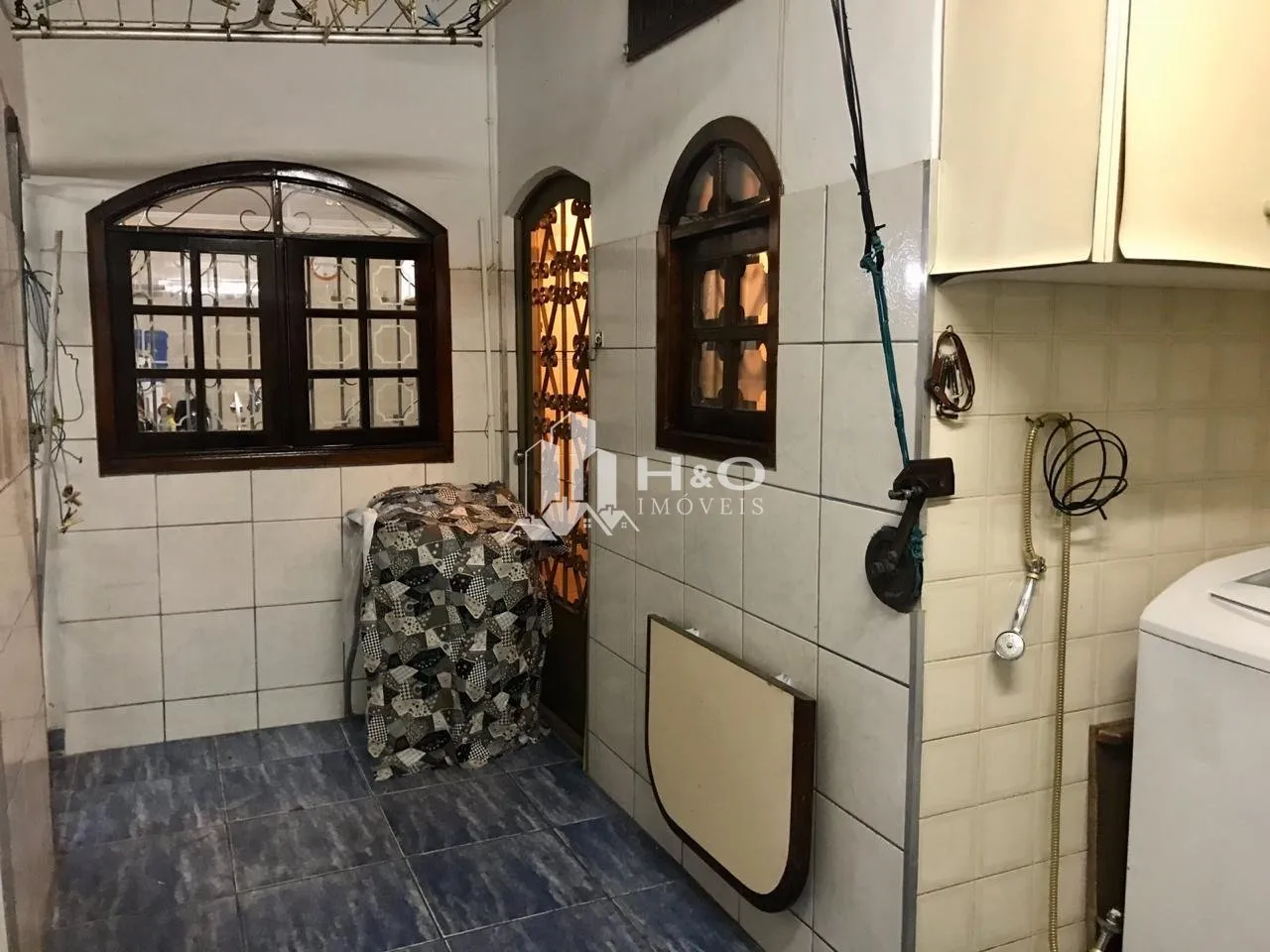 Imagem Sobrado à Venda na Vila Carmosina | 2 Dormitórios | 2 Vagas | Excelente Localização