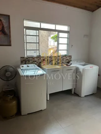 Imagem Linda Casa Assobradada no Bosque dos Eucaliptos – Conforto e Praticidade em Excelente Localização!