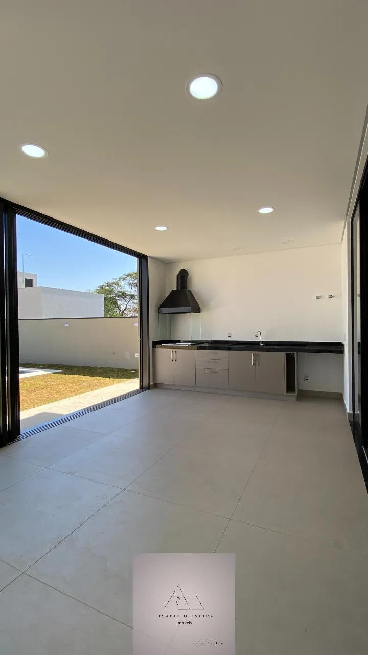 Imagem Casa de luxo à venda em Condomínio Vilas do Golfe, Itu-SP: 3 quartos, 3 suítes, 1 sala, 4 banheiros, 4 vagas de garagem, 246m².