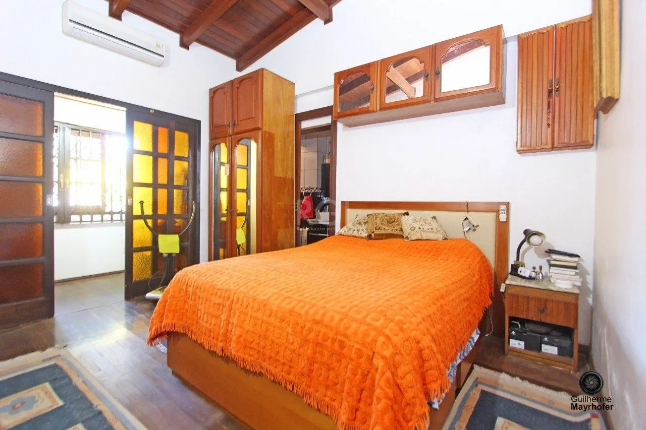 Imagem Casa para Venda - 249.54m², 4 dormitórios, sendo 1 suites, 5 vagas - Ipanema