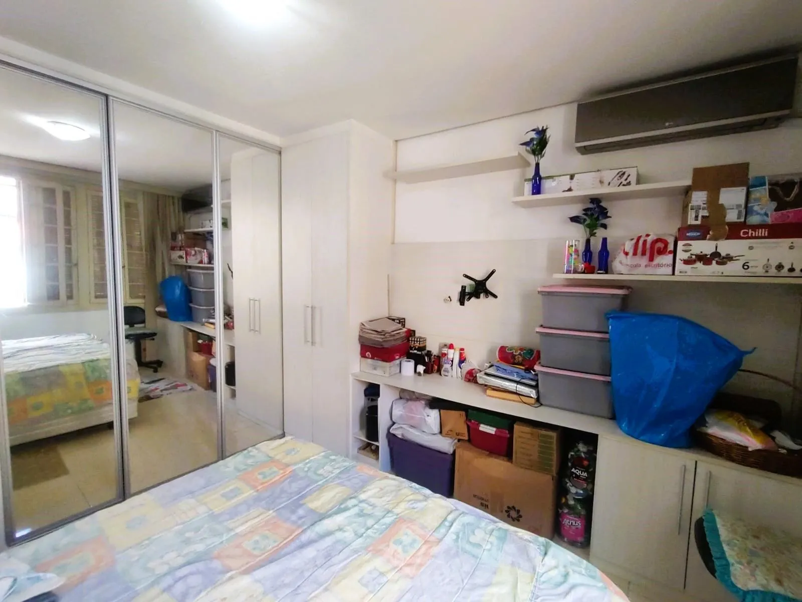 Imagem Apartamento 2 dormitórios semimobiliado próximo do Colégio Rosário