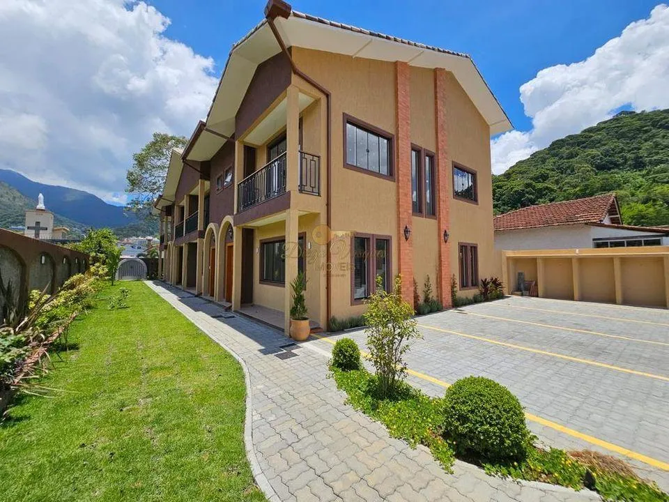Imagem Casa em Condomínio para Venda em Teresópolis / RJ no bairro Nossa Senhora de Fátima