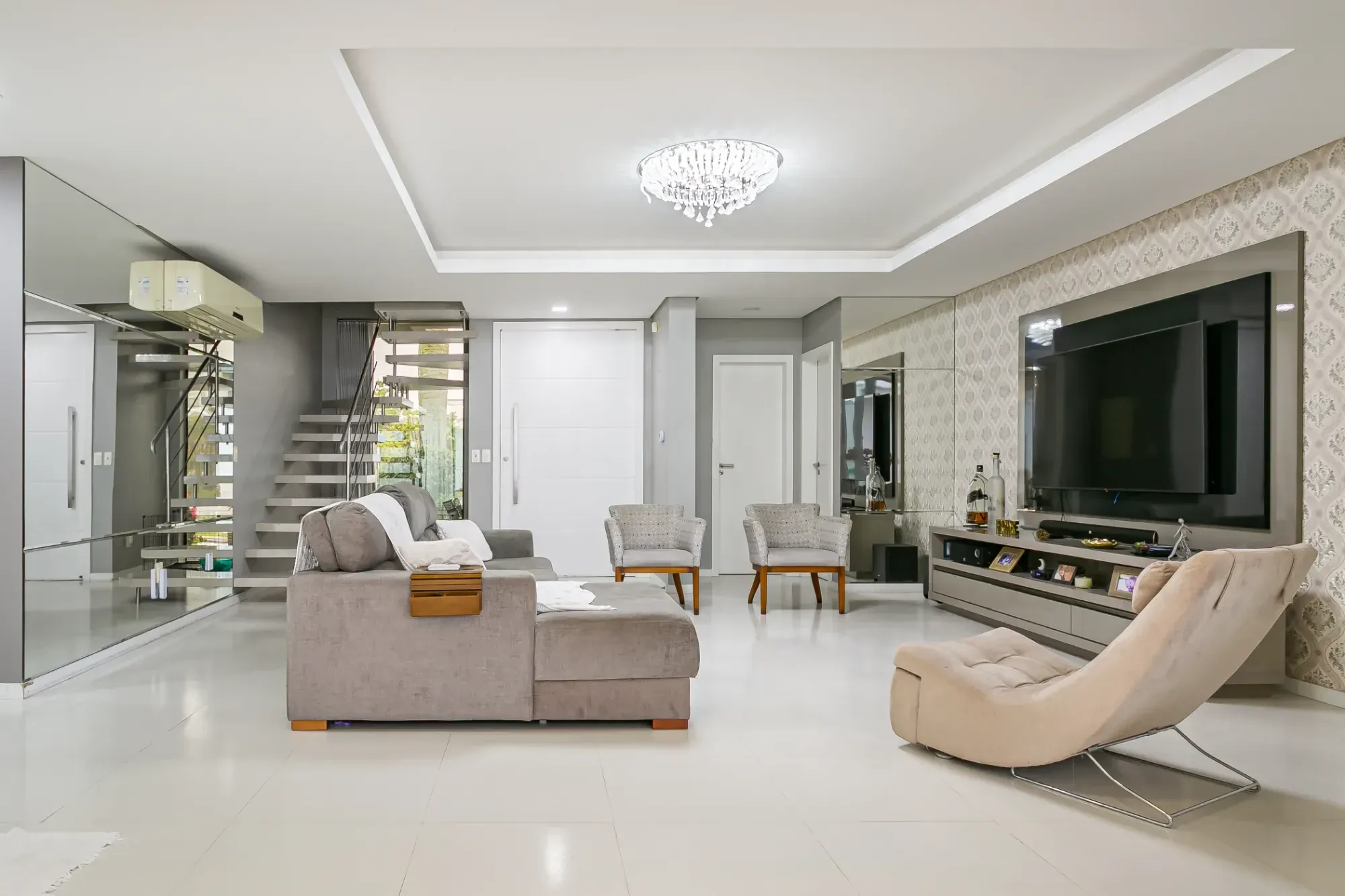 Imagem Casa com 3 Quartos à Venda, 390 m² em Jurerê - Florianópolis