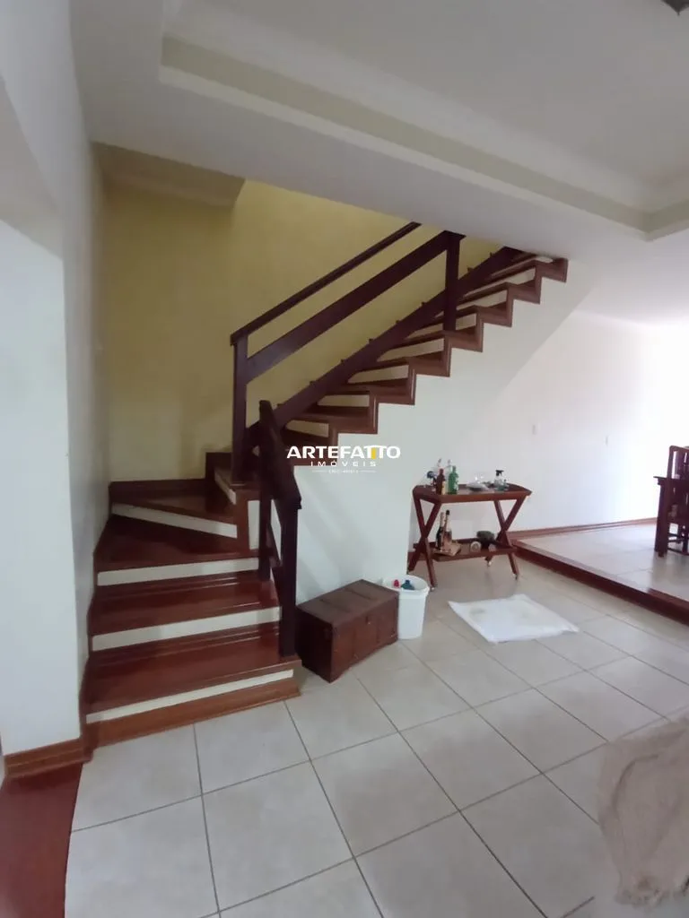 Imagem Sobrado à venda em Franca, Jardim Flórida, com 3 quartos, 380m2