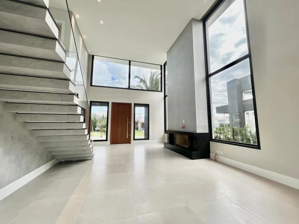 Imagem Casa em Condominio 5 Dormitórios - Bairro --