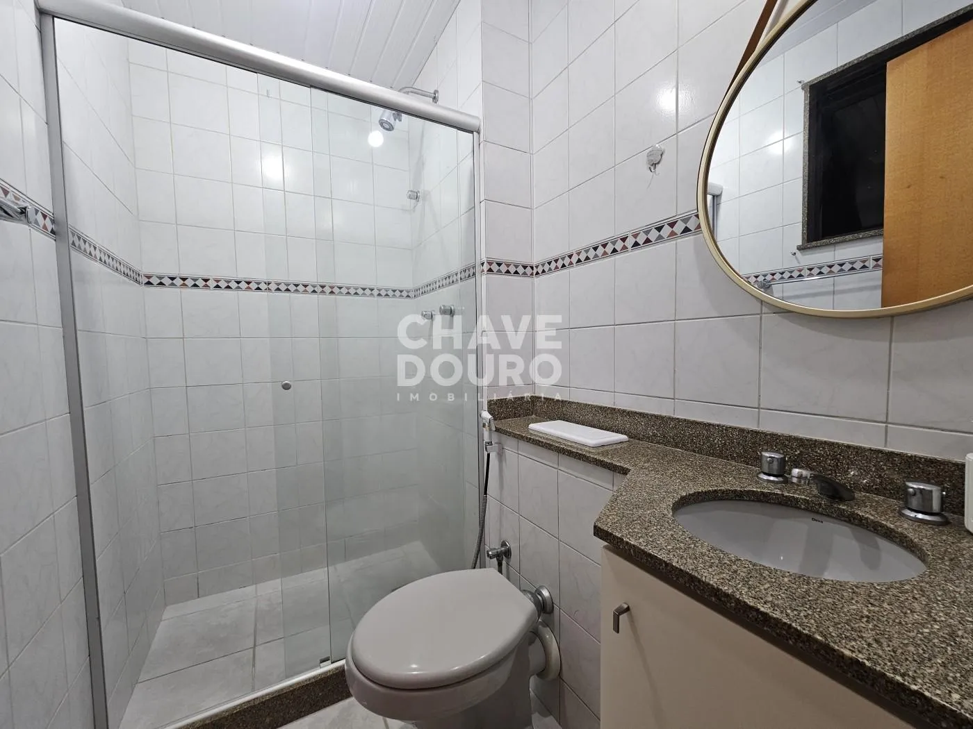 Imagem Apartamento de 2 Quartos (sendo 1 suíte com varanda) + Dependência e 1 Vaga