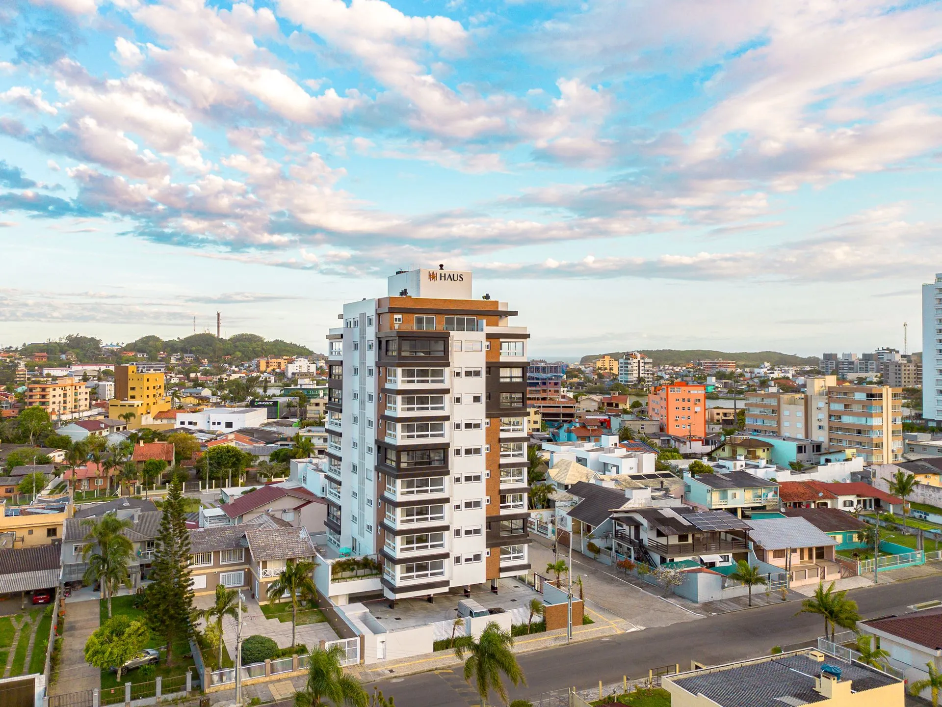Imagem Apartamento à venda em Torres, Centro, com 2 quartos, 70.25m2