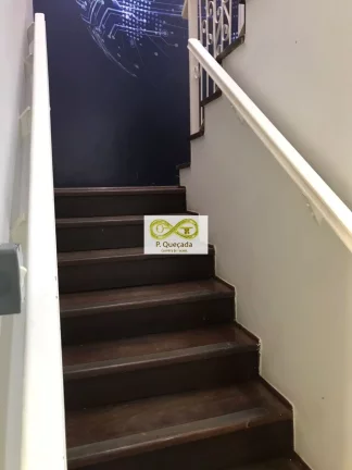 Imagem Sala comercial com 9 salas e 5 banheiros disponível para locação!